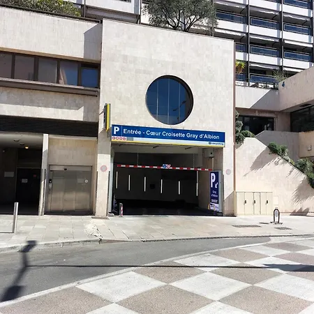 Rue D'antibes - 2 Minutes Walk From Beach, Palais Des Festivals, Boulevard De La Croisette - Free Parking - Gray D'albion