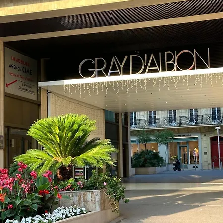 Apartament Rue D'antibes - 2 Minutes Walk From Beach, Palais Des Festivals, Boulevard De La Croisette - Free Parking - Gray D'albion Cannes