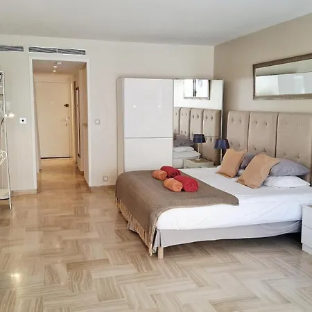 Gray D'albion - Rue D'antibes - 2 Minutes Walk From Beach, Palais Des Festivals, Boulevard De La Croisette - Free Parking Apartman Cannes