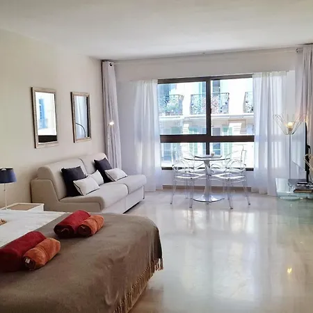 Appartement Gray D'albion - Rue D'antibes - 2 Minutes Walk From Beach, Palais Des Festivals, Boulevard De La Croisette - Free Parking Cannes