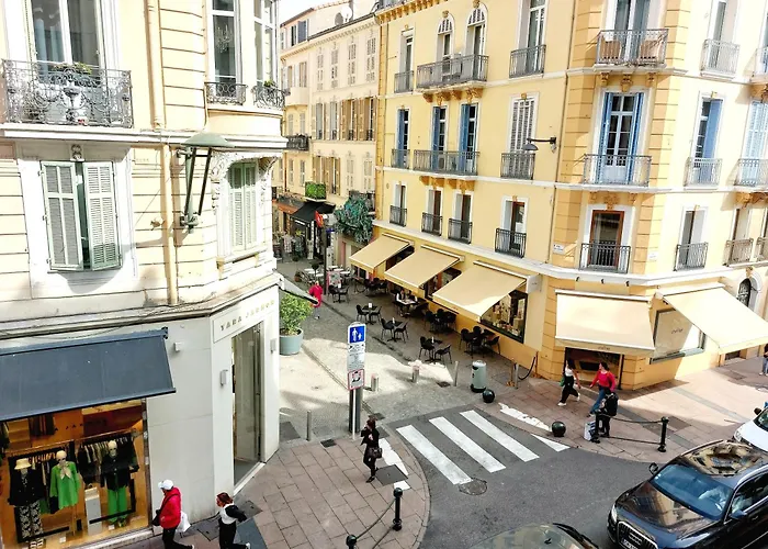Gray D'albion - Rue D'antibes - 2 Minutes Walk From Beach, Palais Des Festivals, Boulevard De La Croisette - Free Parking