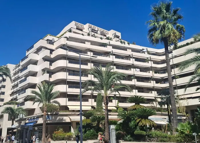 Gray D'albion - Rue D'antibes - 2 Minutes Walk From Beach, Palais Des Festivals, Boulevard De La Croisette - Free Parking