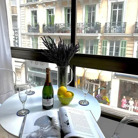 Rue D'antibes - 2 Minutes Walk From Beach, Palais Des Festivals, Boulevard De La Croisette - Free Parking - Gray D'albion Apartment Cannes