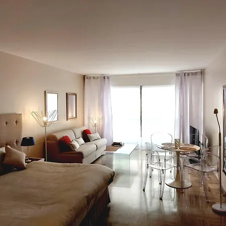 Apartment Rue D'antibes - 2 Minutes Walk From Beach, Palais Des Festivals, Boulevard De La Croisette - Free Parking - Gray D'albion